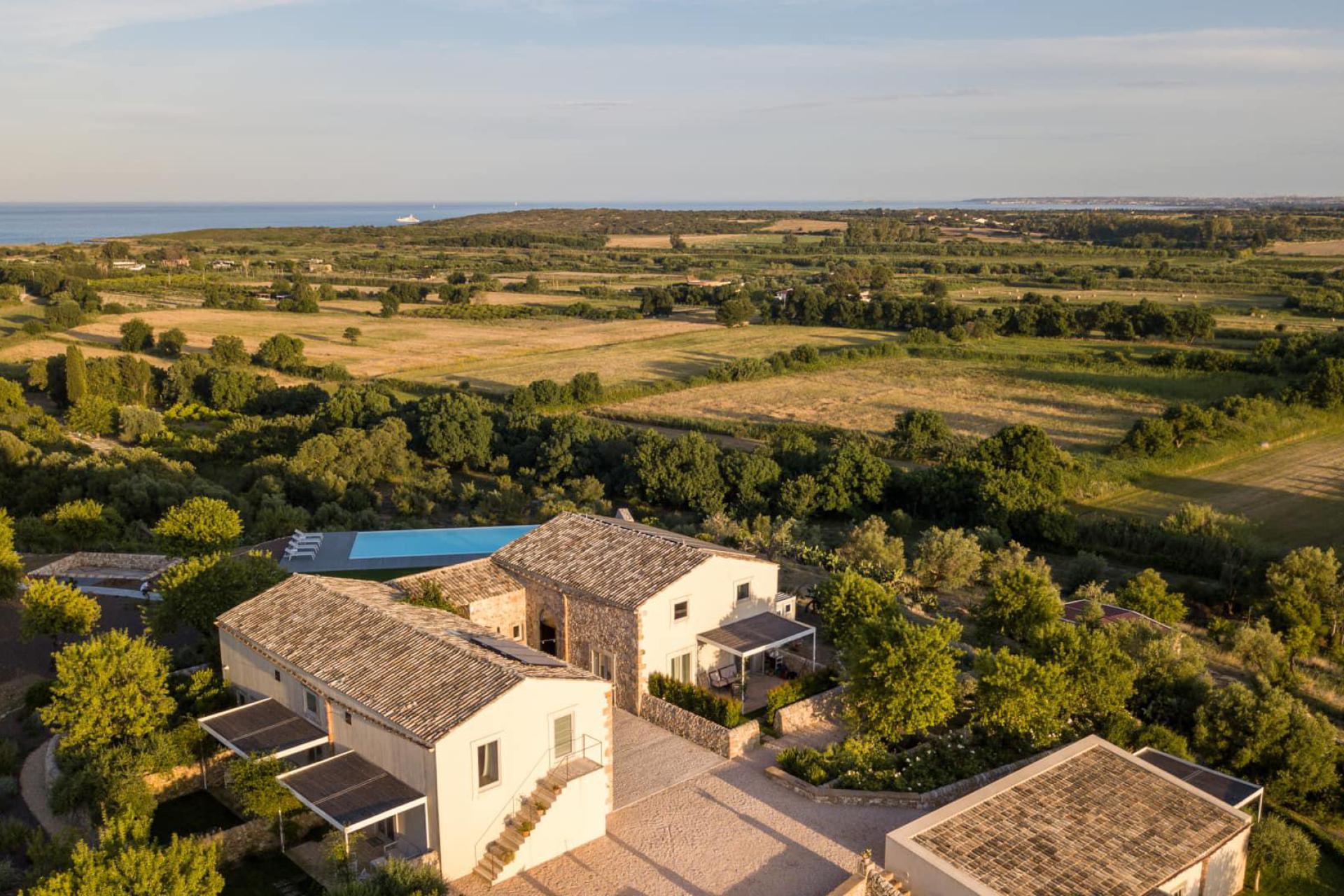 Agriturismo biologico Sicilia con vista sul mare