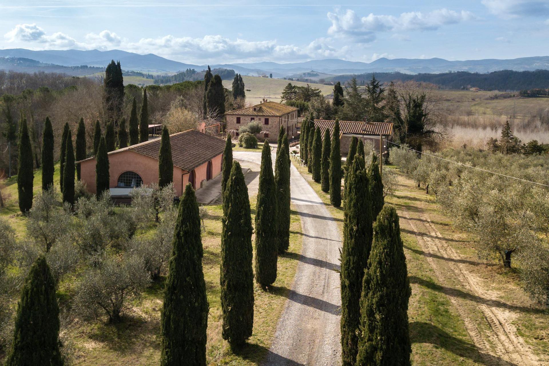 Agriturismo con cantina nel cuore della toscana