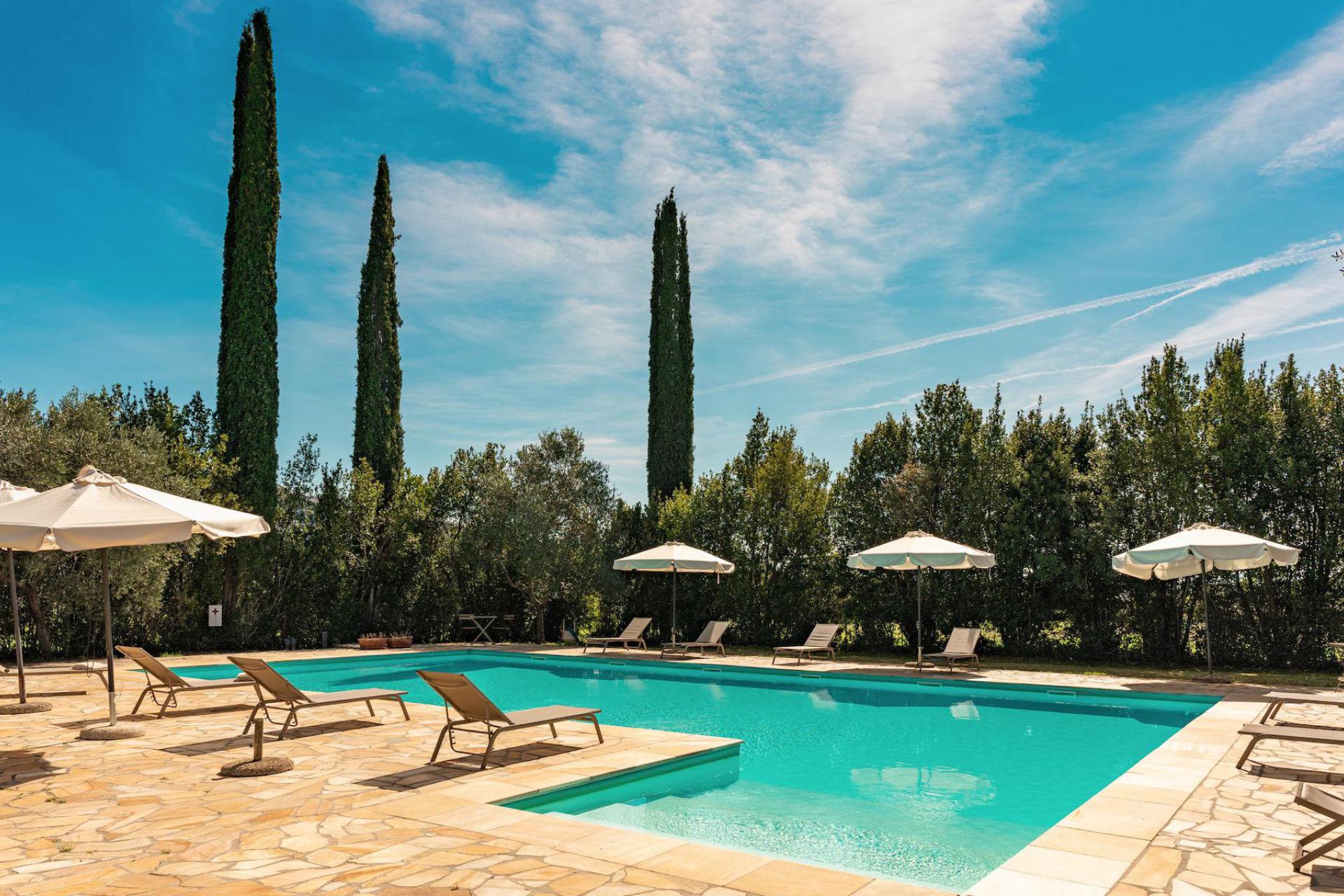 Agriturismo Toscana con 5 piscine, ristorante e bike park