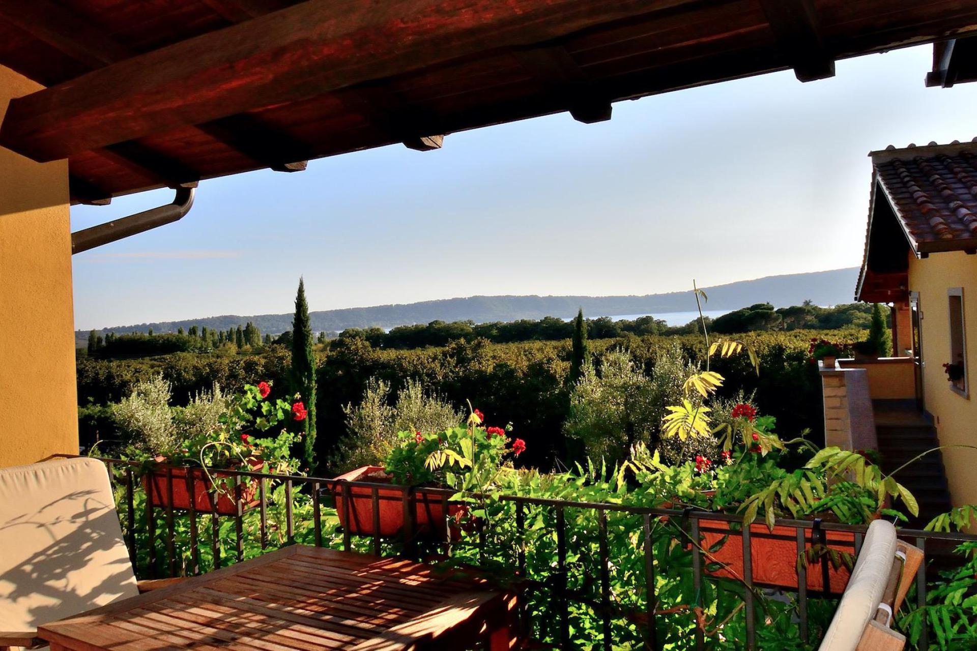 Agriturismo vicino a un lago ed ora da Roma